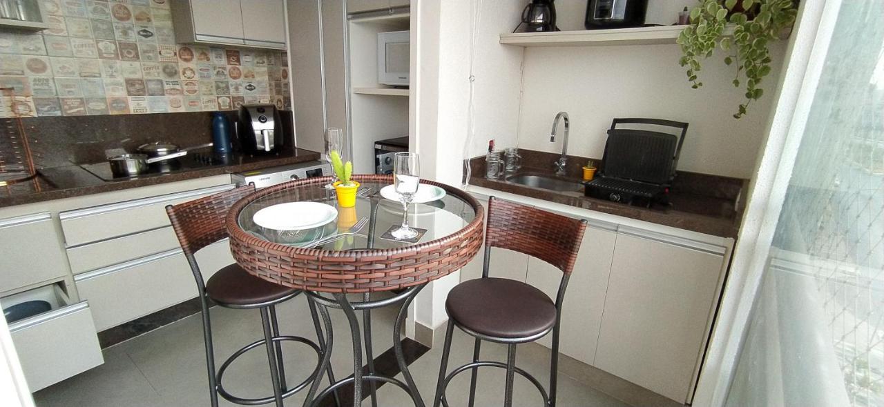 Apartamento 2 Quartos Com Piscina Aquecida Bairro Brasília *